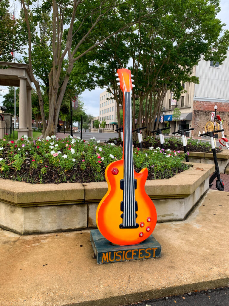 El Dorado Arkansas downtown area with guitar on display