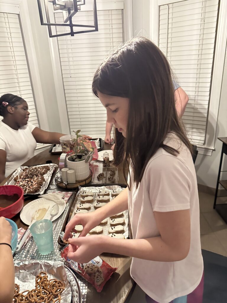 girl makes no bake treats